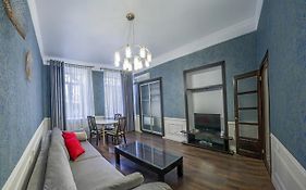 Paradis Odessa Apartments